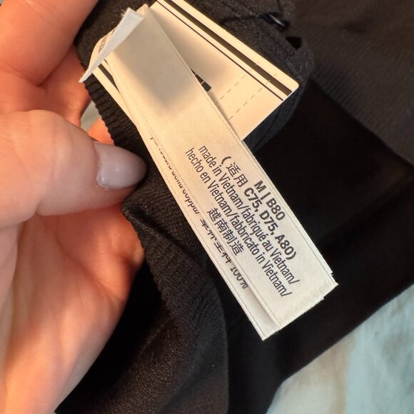 Victoria's Secret PINK Active Sports Bras Bundle of 2 New with Tags Size Medium - Picture 11 of 14